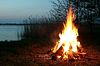Lagerfeuer am See